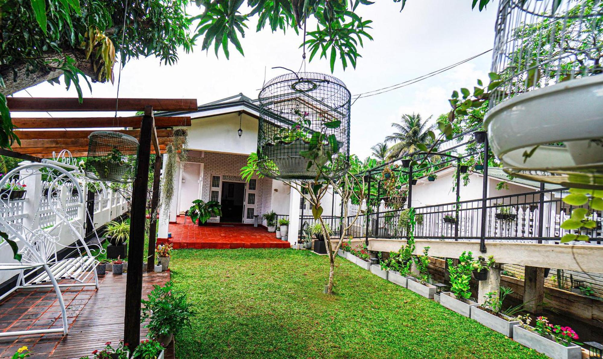 Ayur Ayur White Sail Villa Dalupotha ภายนอก รูปภาพ