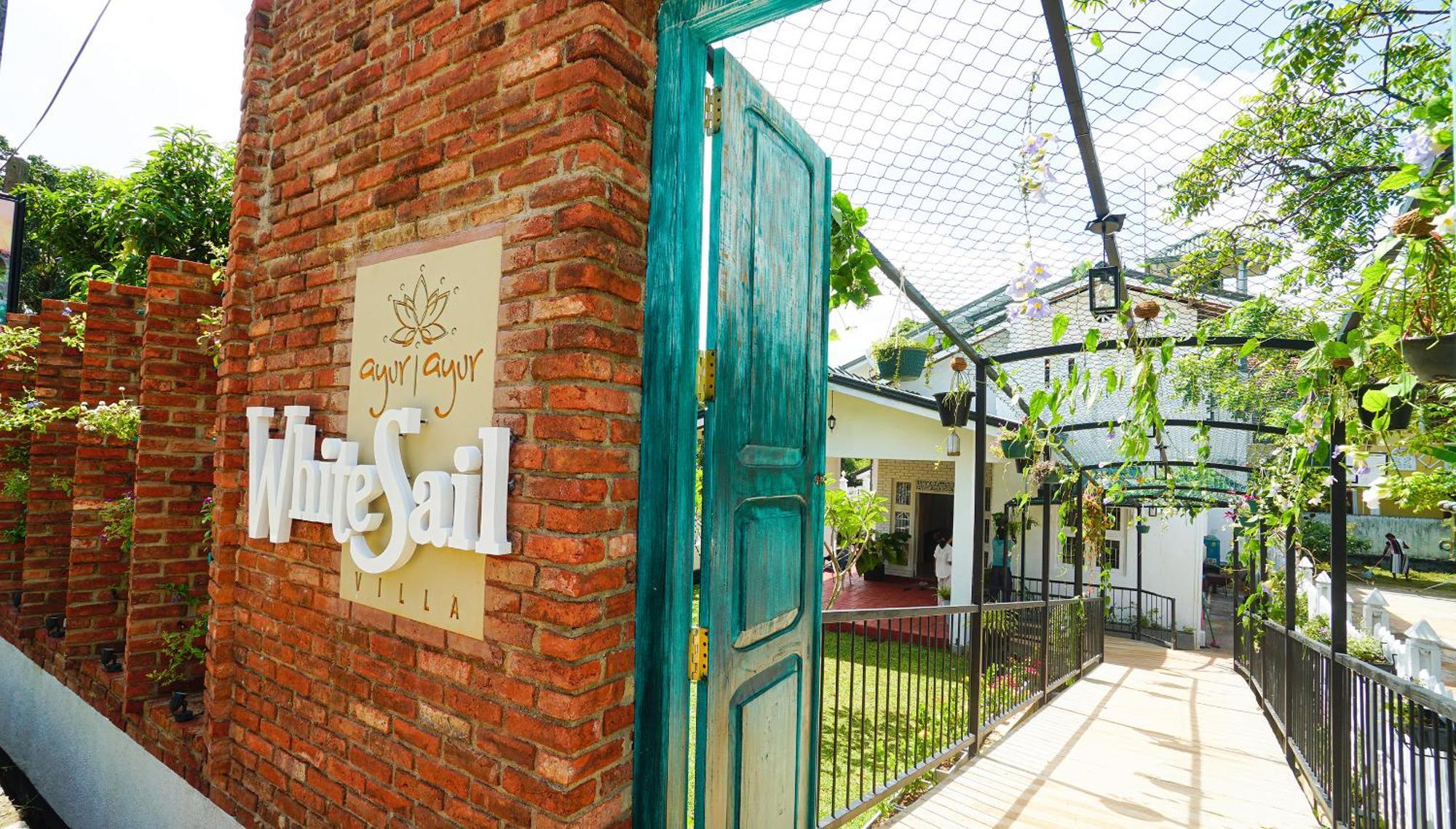 Ayur Ayur White Sail Villa Dalupotha ภายนอก รูปภาพ